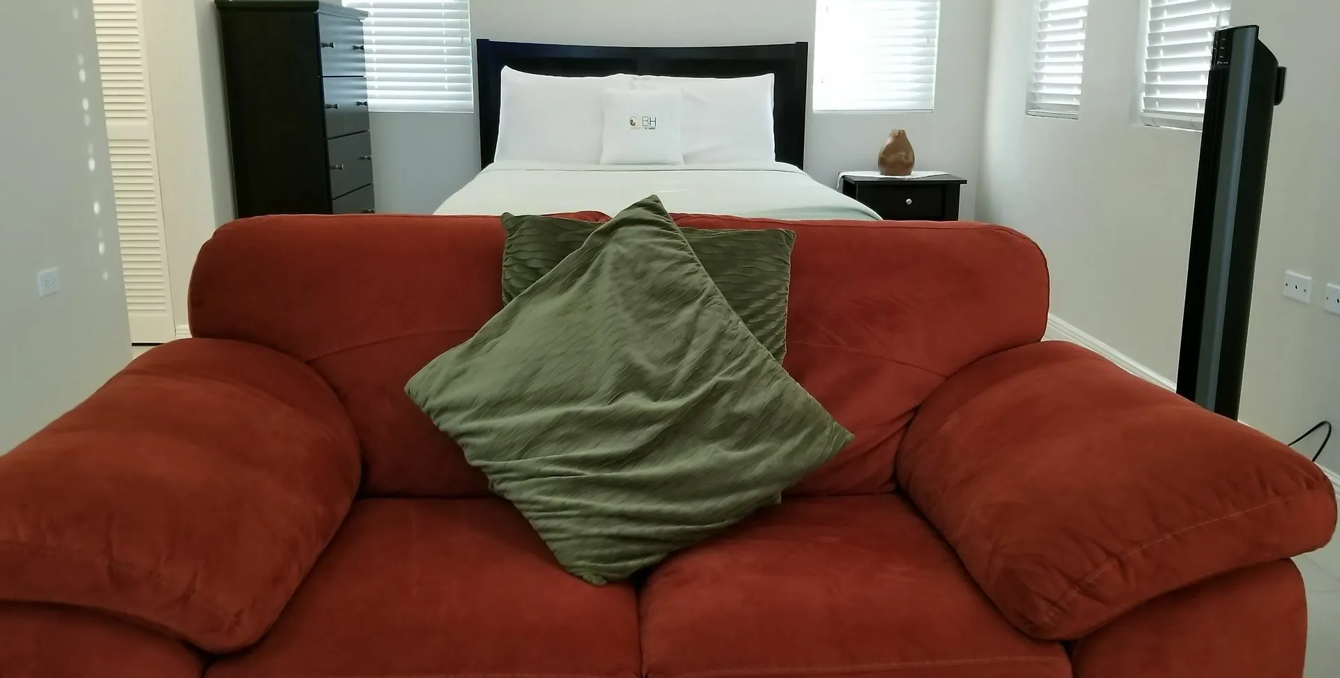 New Kingston Guest Apartment At Eight